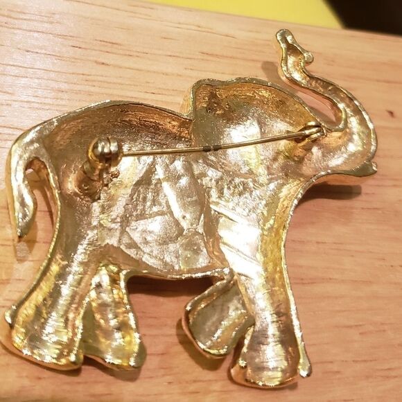 Vintage Elephant Gold Tone Brooch Antique Pin - Picture 5 of 7